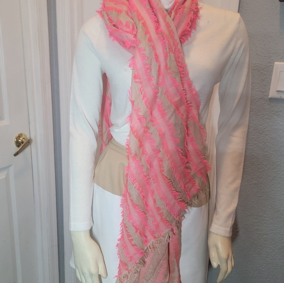 Vismaya Anthropologie Pink Fringe‎ Ob Cream Oversized Scarf - Picture 2 of 11